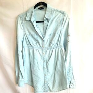 Express Light Blue denim Snap front closure Shirt